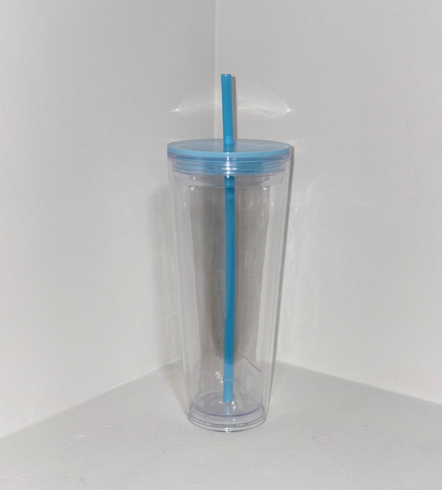 24 oz Snow Tumbler with Color Lid and Straw